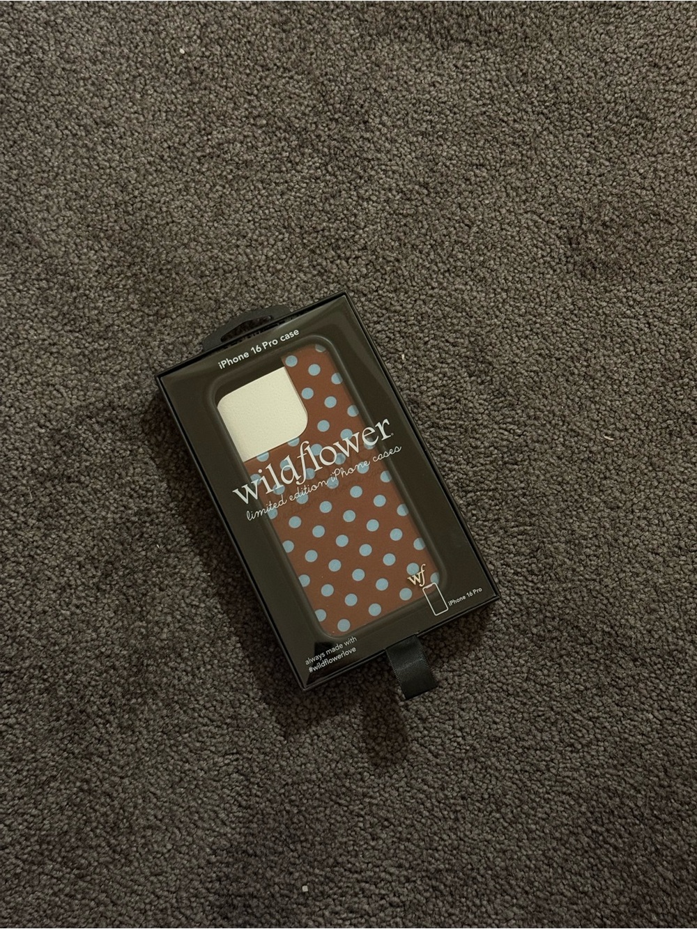 Wildflowers Brown Phone Case with Light Blue Polka Dots iphone 16 pro